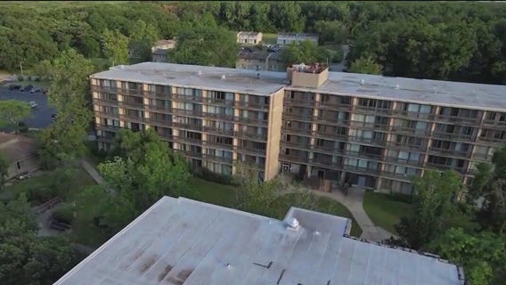 Residents demand answers after weeks without air conditioning at Park Forest apartments