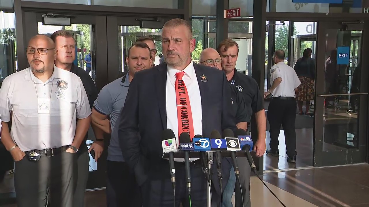 Officials give live update after verdict reached in killing of Chicago officer