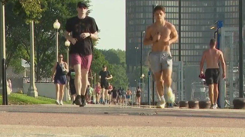 Heat and humidity come down on Chicago: Here's how to say safe and cool