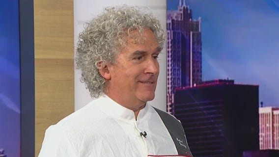 Robert's Pizza debuts Nutcracker-inspired pie for Christmas in July