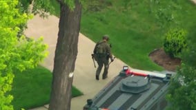 1 in custody after Elmhurst police block streets to serve arrest warrant