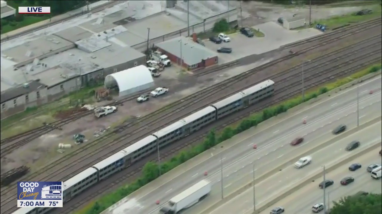 Two Metra lines disrupted after vehicle hits bridge in Chicago