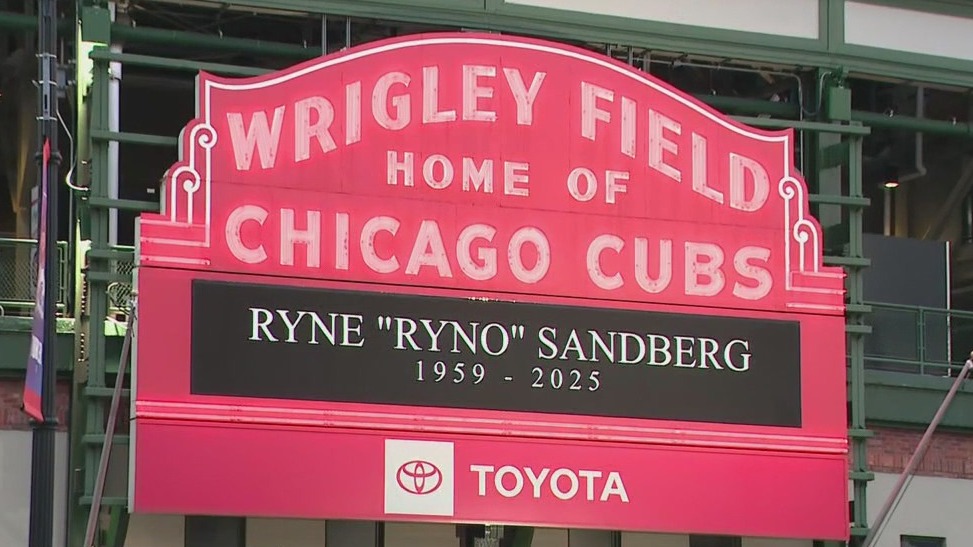 Reactions pour in after death of Cubs legend Ryne Sandberg: 'Painful to see'