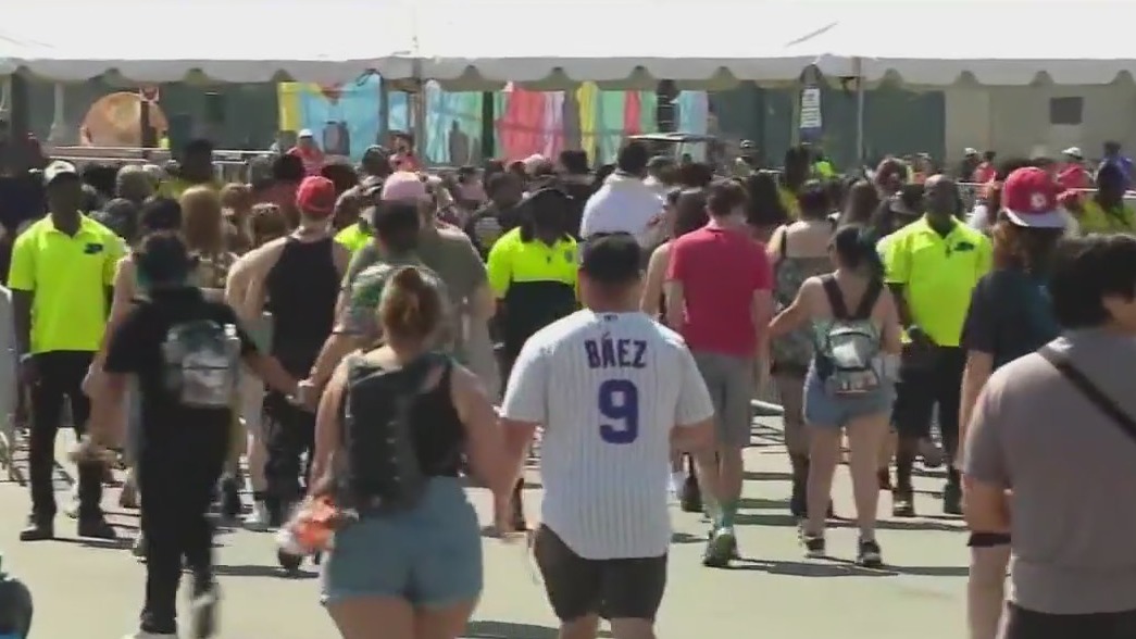 Fans flock to Grant Park for first day of Lollapalooza