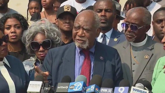 Longtime Chicago congressman will not seek reelection