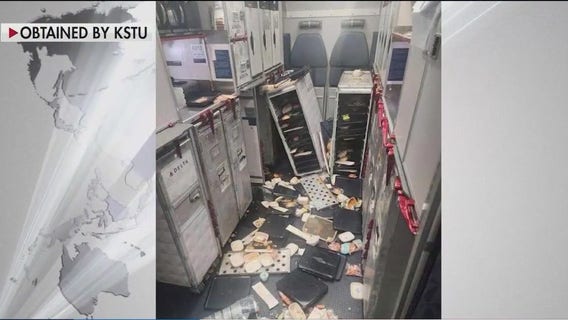 25 hospitalized after Delta flight is hit by strong turbulence