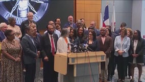 FBI agrees to help find Texas democrats in Illinois