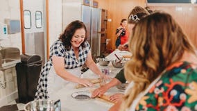 Bettie?s Chicago spices up home cooking with hands-on classes