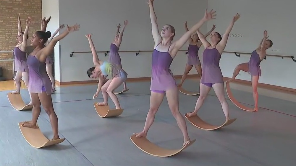 Aerial Dance Chicago makes Dance for Life debut with one-night-only performance