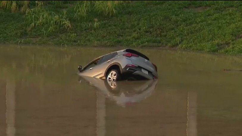 Deadly flooding slams Tennessee
