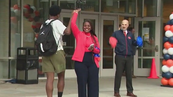 Chicago school year kicks off with hugs and excitement