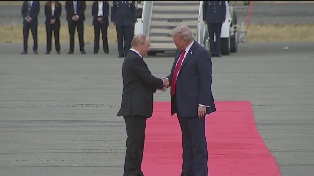 Fallout from President Trump-Putin summit | FOX 32 Chicago