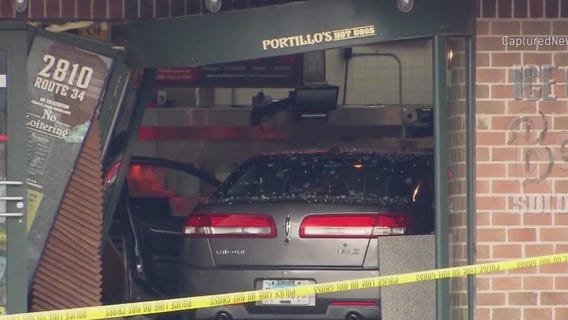 Family of 2-year-old killed in Portillo?s crash sues restaurant chain