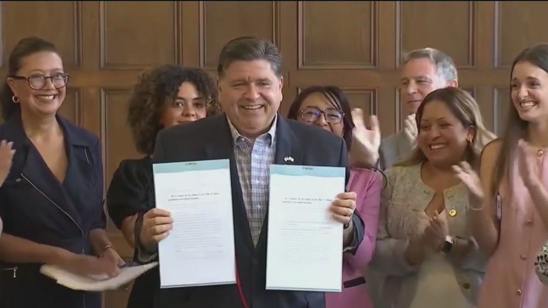 Gov. Pritzker signs bills to protect reproductive rights