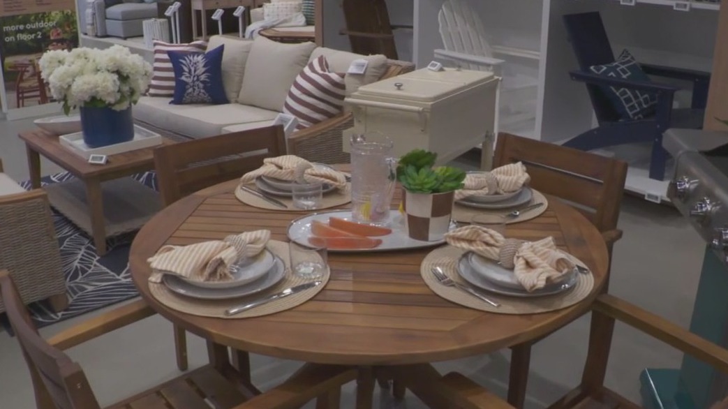 Furniture tariff threat, hiring slowdown, Boeing plans 500-plane deal | Consumer News