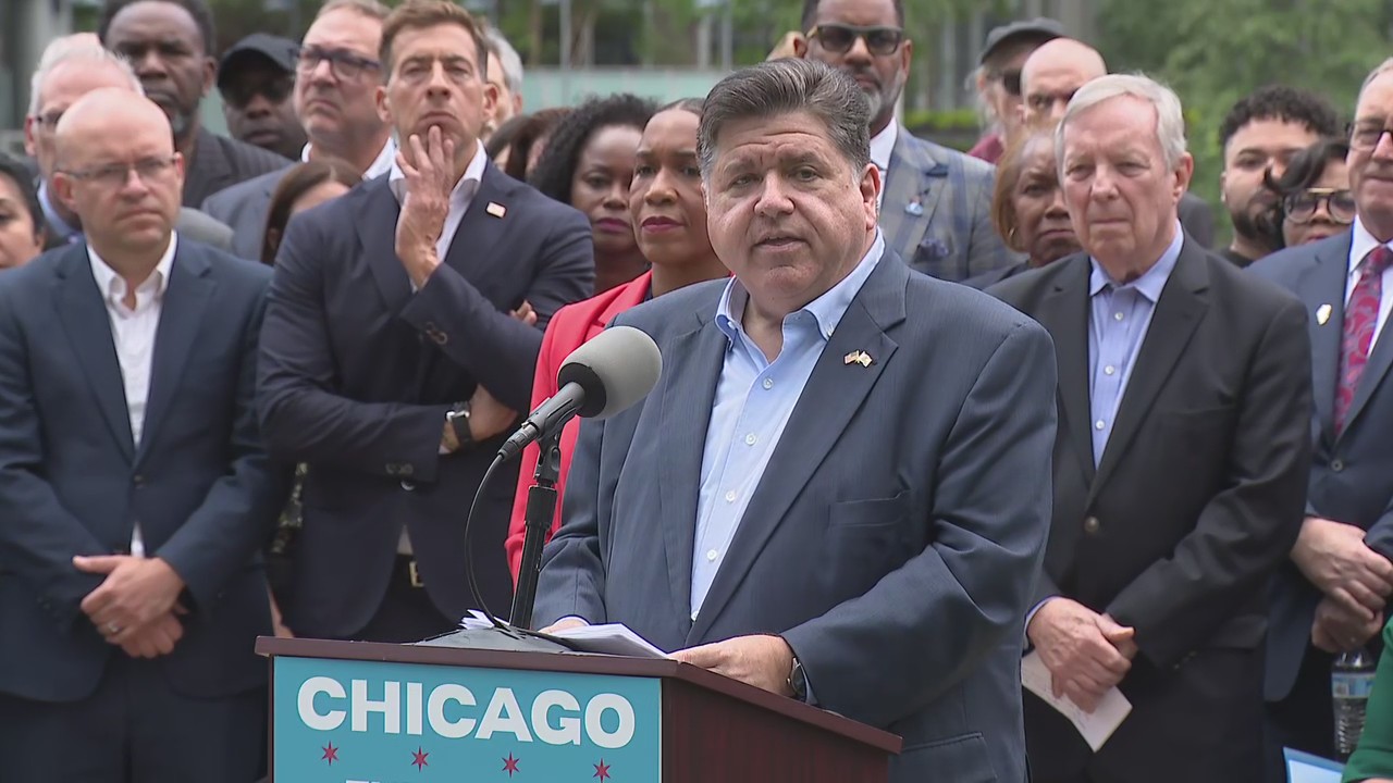 Gov. Pritzker, Mayor Johnson respond to Trump?s threat to send troops to Chicago