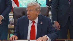 Trump executive order challenges 1989 Supreme Court flag ruling