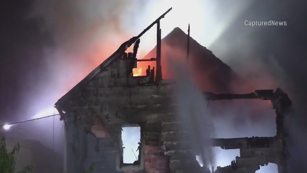 Fire destroys Logan Square home, 12 people displaced