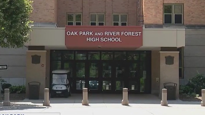 Chicago area high school removes bathroom doors to prevent vaping, fighting