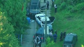 Chicago police-involved shooting leaves 4 hospitalized, including 3 officers