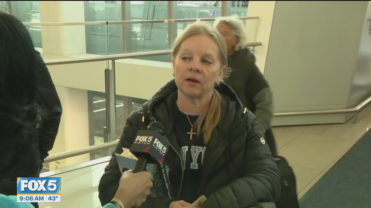 'Weasel through somehow' New Yorkers on arriving to airport late trend