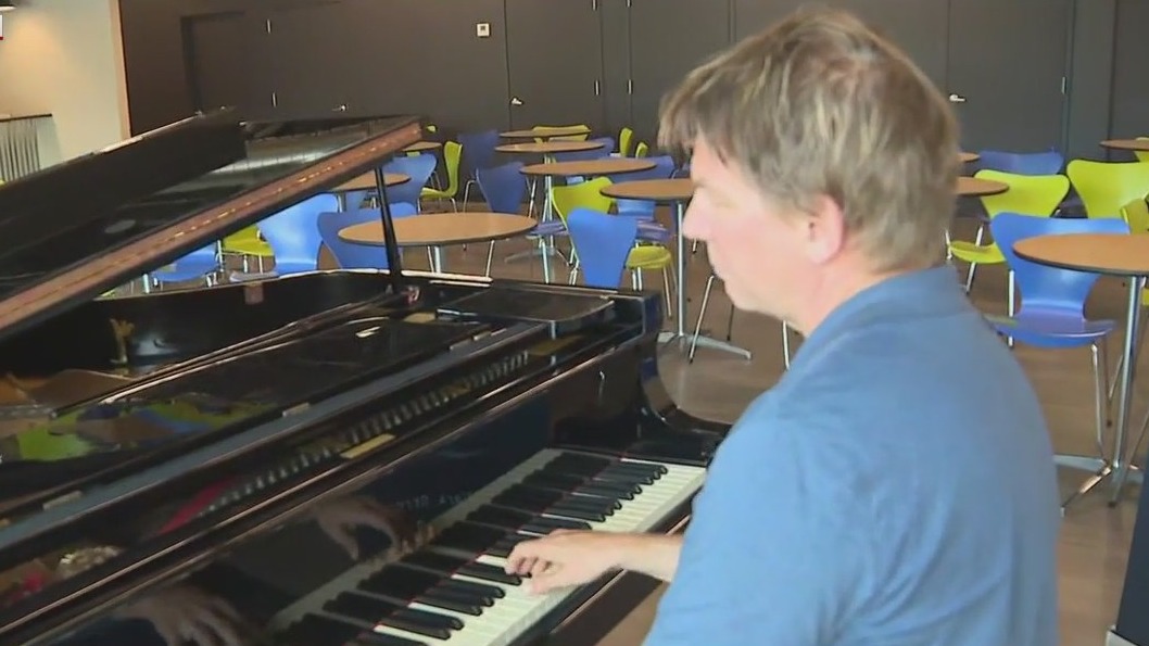 Chicago's newest music venue opens in a former 7-Eleven