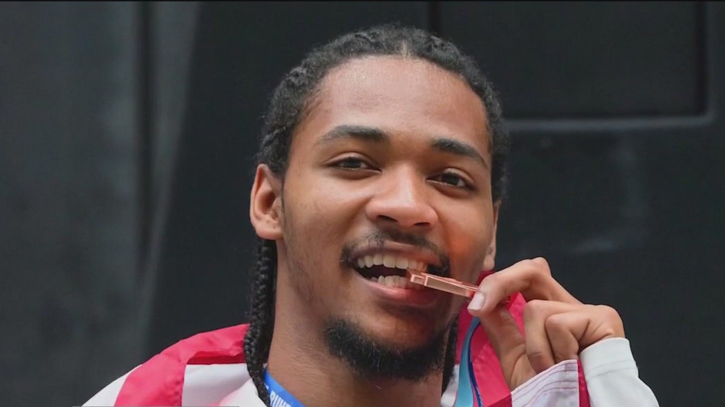 Local wheelchair basketball star gives back