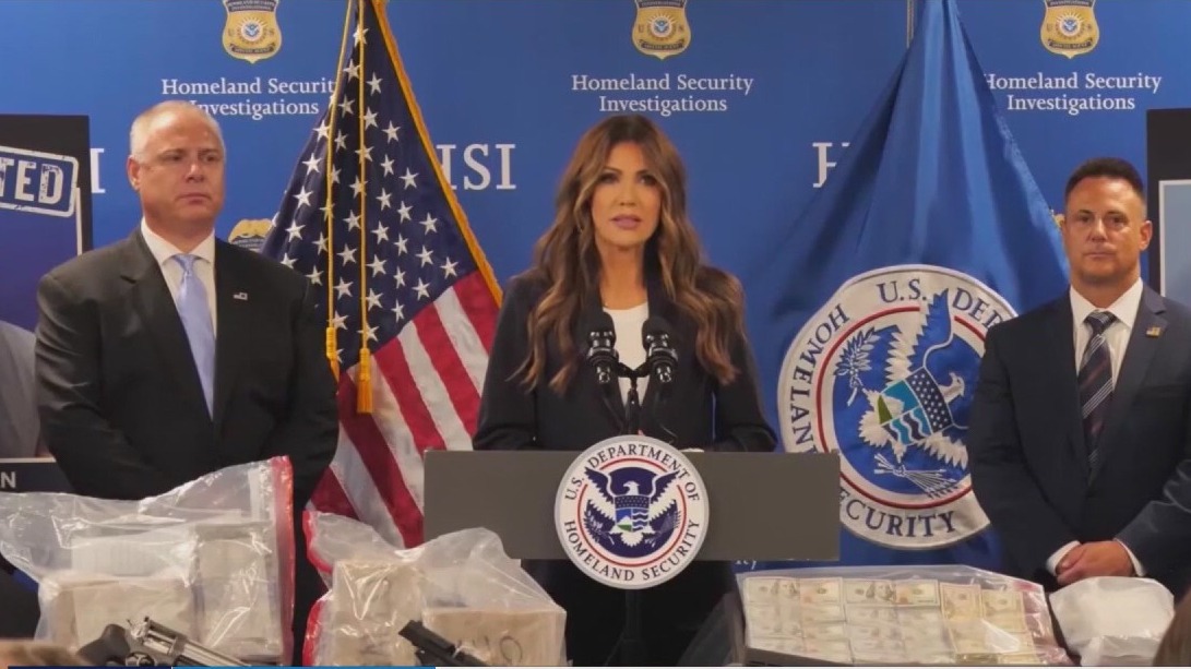 Noem: ICE expansion planned for Chicago