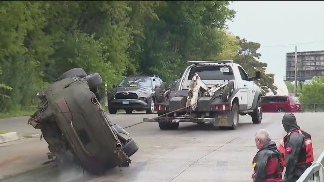Over 90 cars discovered by dive team in Chicago River