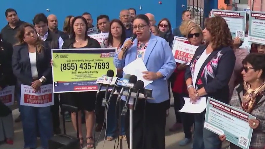 Little Village leaders double down on Mexican Independence Day parade amid ICE threats