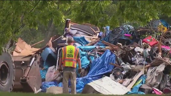 Homeless encampment on Chicago's North Side cleared after fires, safety concerns