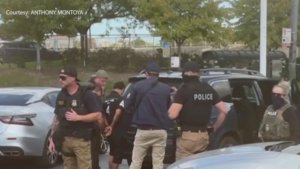 ICE activity intensifies in Chicago area amid residents' fears | FOX 32 ...