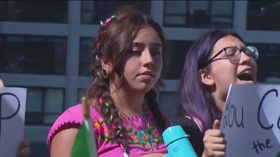 New immigration enforcement in Chicago, protesters show out