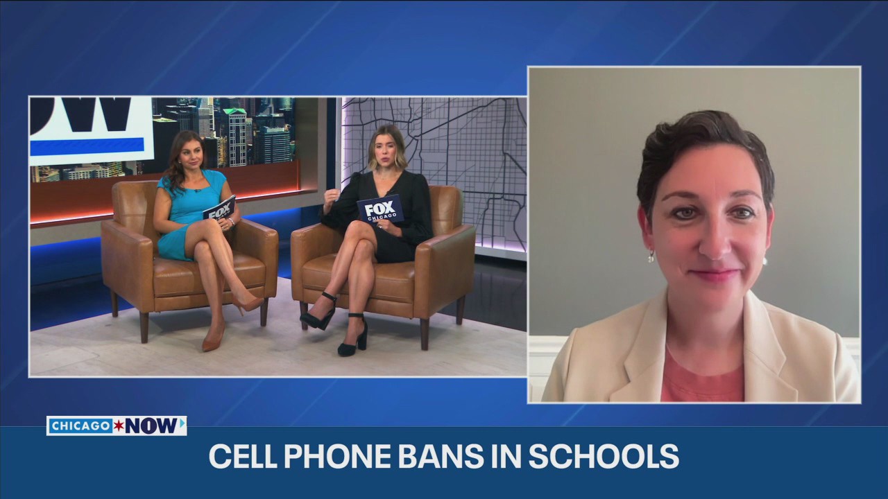 Schools nationwide considering cellphone bans — here’s why | ChicagoNOW