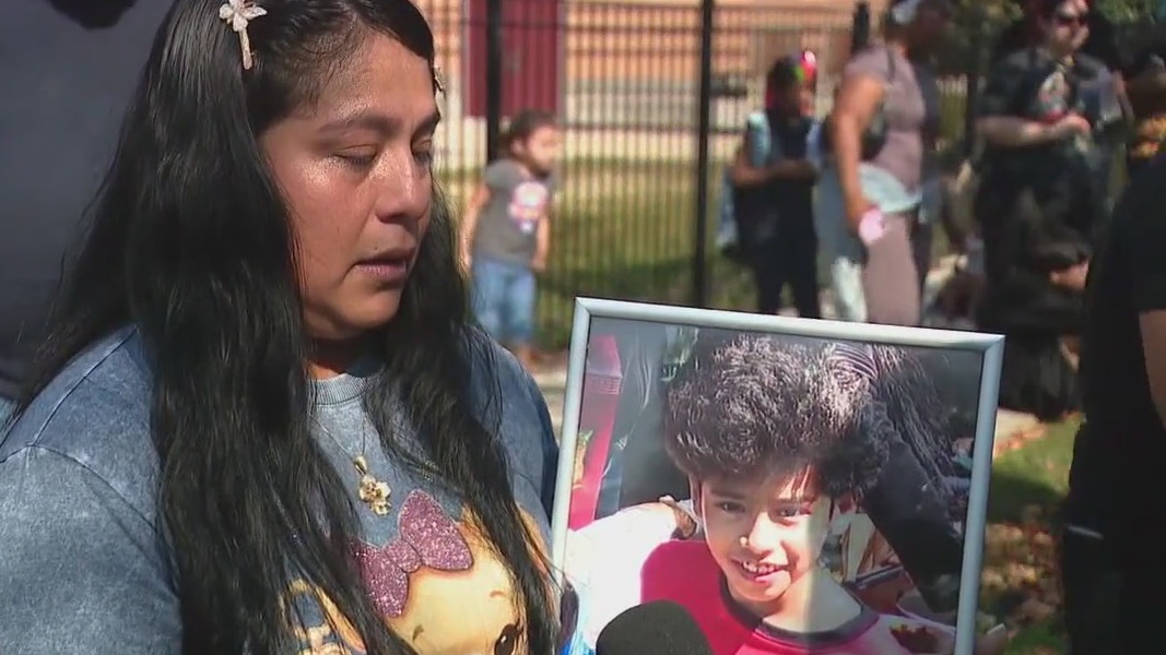 Boy, 9, fatally struck by car on Chicago's West Side