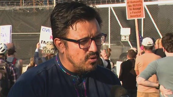 Chicago alderman speaks out during ICE protest: 'What we see in our streets is terror'