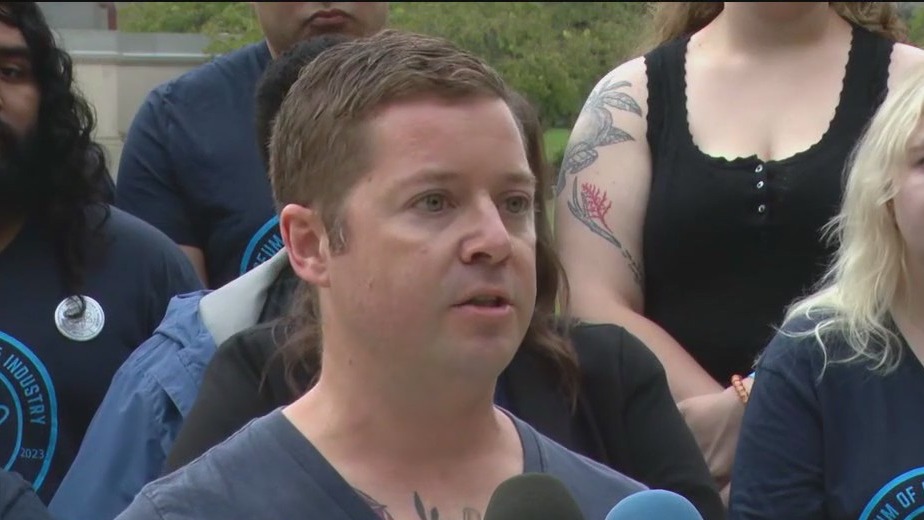 Chicago's Griffin Museum workers vote to authorize strike