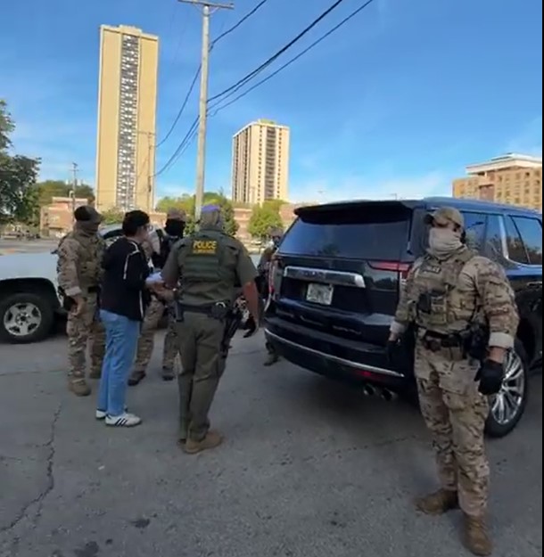 Video shows federal agents outside Bronzeville shelter