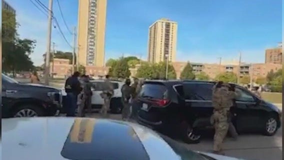 ICE arrests 4 people outside Chicago homeless shelter, officials say