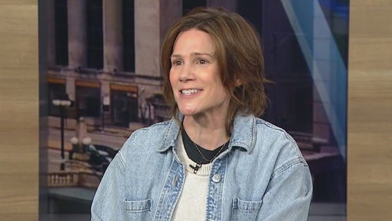Chicago comic Cameron Esposito debuts new show "Feat" at Steppenwolf Theatre