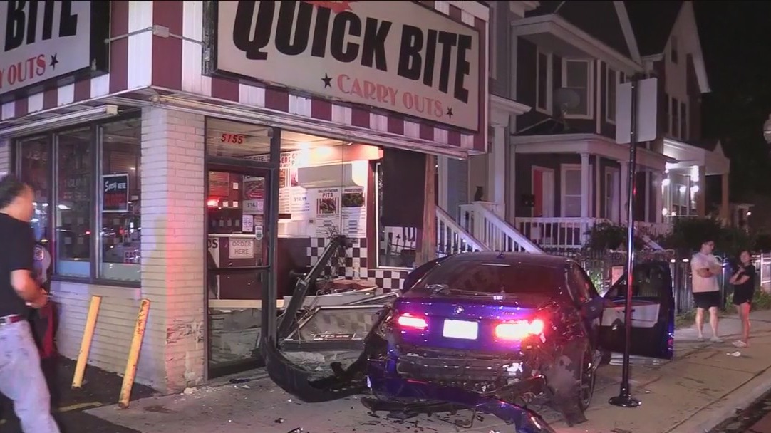 Car crashes into restaurant on North Side