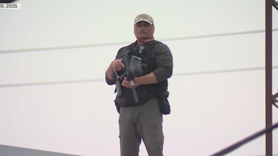 Broadview mayor limits protest hours at ICE facility