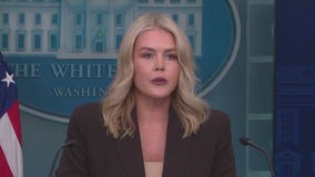 Federal workers brace for missed paychecks as government shutdown drags on