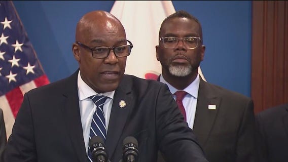 Texas National Guard en route to Chicago as Illinois sues Trump admin