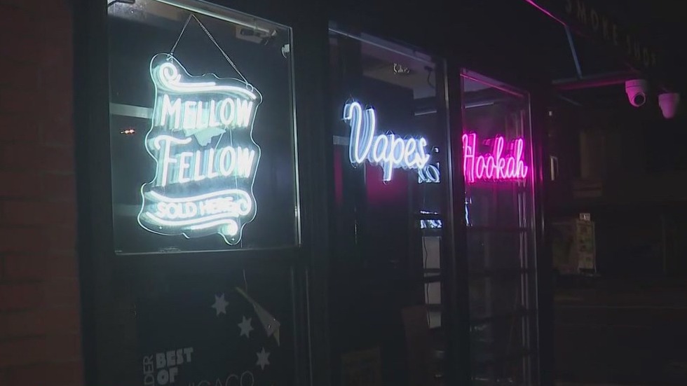 Bucktown vape shop hit in smash-and-grab robbery