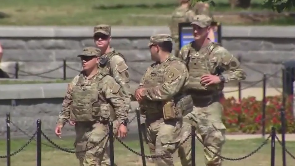 Chicago braces for arrival of National Guard troops