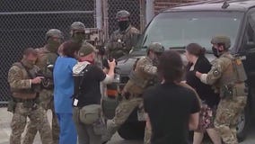 Immigration officers must wear body cameras under judge's new ruling