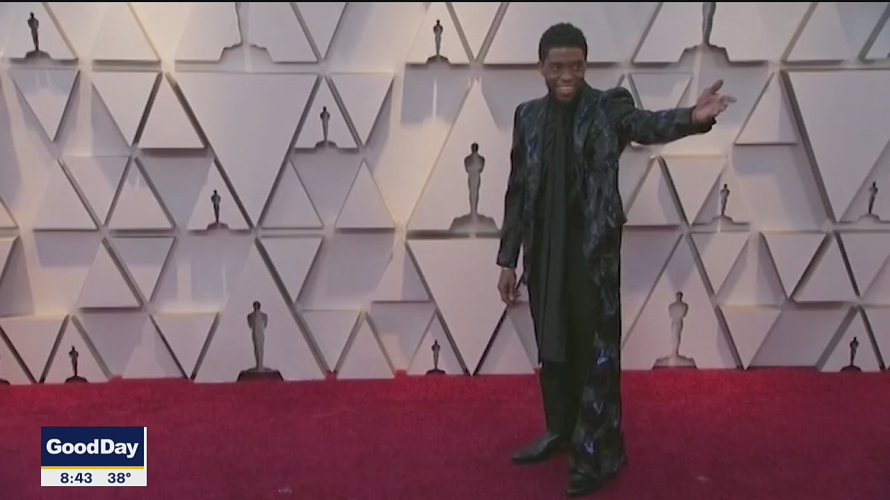 TMZ: Chadwick Boseman's signature, Jamie Foxx's sister