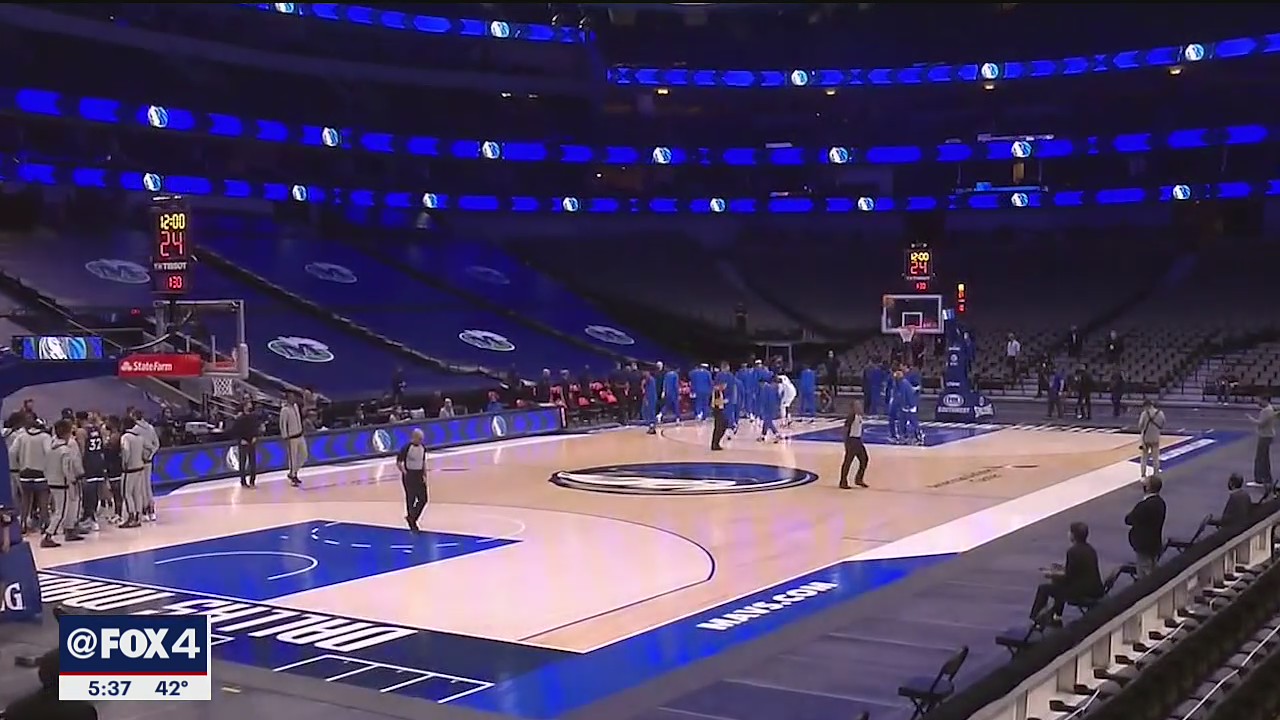 Dallas Mavs open a new season in mostly empty arena