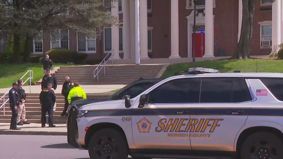 Student stabbed at Fort Lee High School